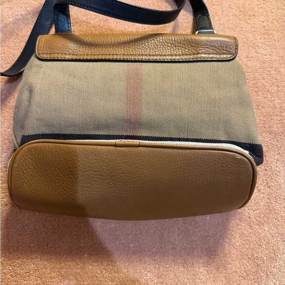Burberry Tan and Black Crossbody Bag with Classic Design - Picture 6 of 6